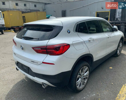 Белый БМВ X2, объемом двигателя 2 л и пробегом 70 тыс. км за 17000 $, фото 6 на Automoto.ua