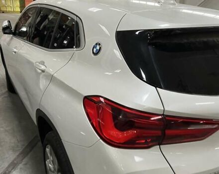 Белый БМВ X2, объемом двигателя 2 л и пробегом 70 тыс. км за 17000 $, фото 18 на Automoto.ua