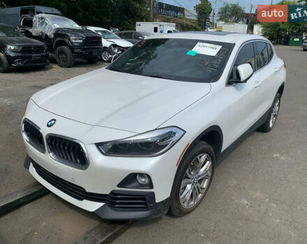 Белый БМВ X2, объемом двигателя 2 л и пробегом 70 тыс. км за 17000 $, фото 1 на Automoto.ua