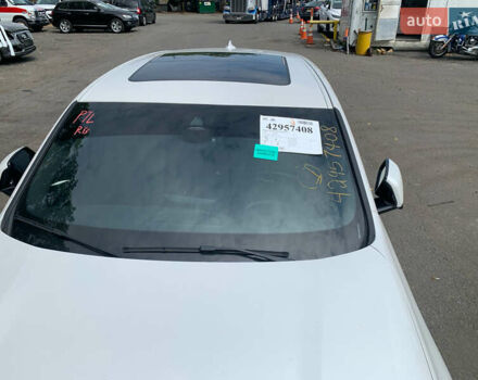 Белый БМВ X2, объемом двигателя 2 л и пробегом 70 тыс. км за 17000 $, фото 3 на Automoto.ua