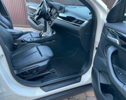 Белый БМВ X2, объемом двигателя 2 л и пробегом 139 тыс. км за 20727 $, фото 17 на Automoto.ua