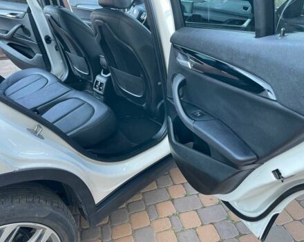 Белый БМВ X2, объемом двигателя 2 л и пробегом 139 тыс. км за 20727 $, фото 19 на Automoto.ua