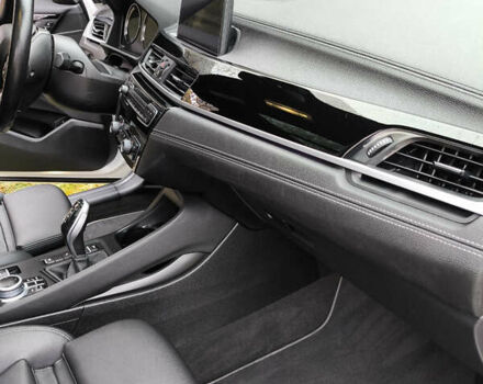 Белый БМВ X2, объемом двигателя 2 л и пробегом 119 тыс. км за 25499 $, фото 16 на Automoto.ua