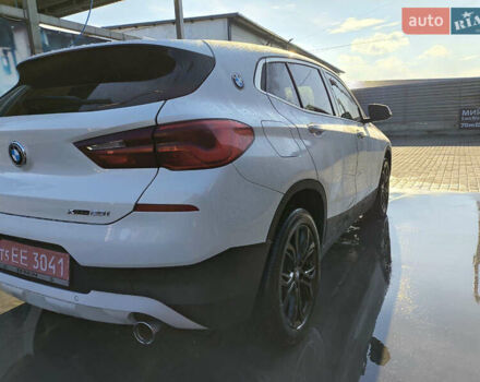 Белый БМВ X2, объемом двигателя 2 л и пробегом 119 тыс. км за 25499 $, фото 9 на Automoto.ua