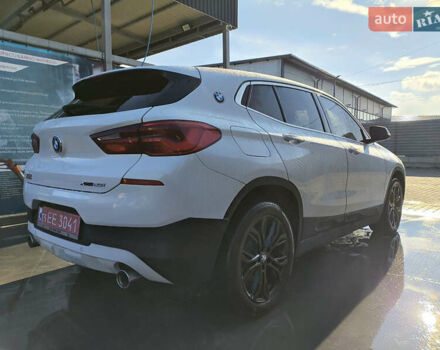 Белый БМВ X2, объемом двигателя 2 л и пробегом 119 тыс. км за 25499 $, фото 12 на Automoto.ua