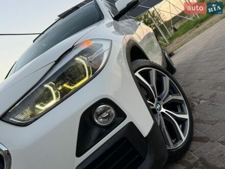 Белый БМВ X2, объемом двигателя 2 л и пробегом 165 тыс. км за 18200 $, фото 1 на Automoto.ua
