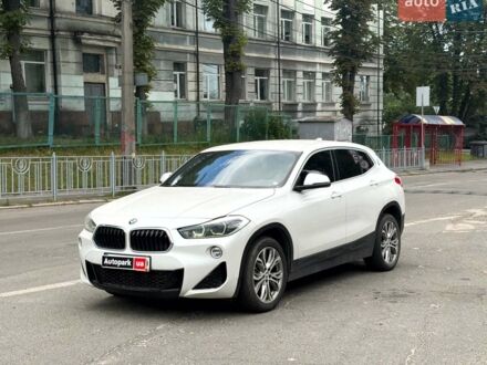Белый БМВ X2, объемом двигателя 2 л и пробегом 130 тыс. км за 16940 $, фото 1 на Automoto.ua