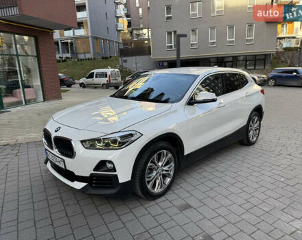 Белый БМВ X2, объемом двигателя 2 л и пробегом 119 тыс. км за 18400 $, фото 1 на Automoto.ua
