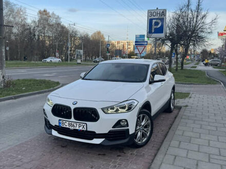 Белый БМВ X2, объемом двигателя 2 л и пробегом 77 тыс. км за 23200 $, фото 1 на Automoto.ua