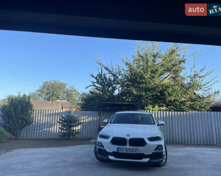 Белый БМВ X2, объемом двигателя 2 л и пробегом 53 тыс. км за 24800 $, фото 1 на Automoto.ua