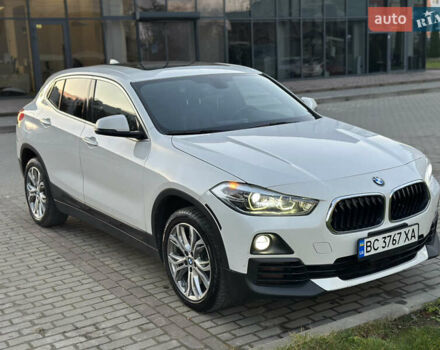Белый БМВ X2, объемом двигателя 2 л и пробегом 128 тыс. км за 21700 $, фото 1 на Automoto.ua
