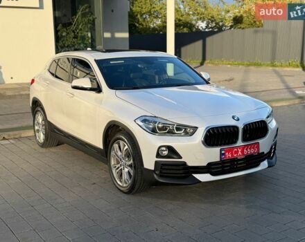 Белый БМВ X2, объемом двигателя 2 л и пробегом 102 тыс. км за 19900 $, фото 1 на Automoto.ua