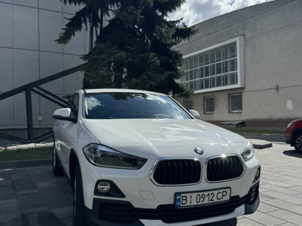 Белый БМВ X2, объемом двигателя 2 л и пробегом 97 тыс. км за 24000 $, фото 1 на Automoto.ua