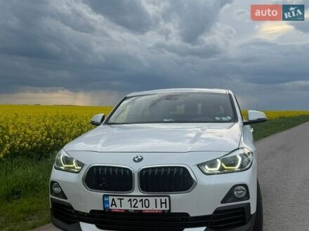 Белый БМВ X2, объемом двигателя 2 л и пробегом 155 тыс. км за 21500 $, фото 1 на Automoto.ua