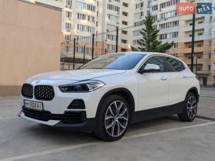 Белый БМВ X2, объемом двигателя 2 л и пробегом 55 тыс. км за 22800 $, фото 1 на Automoto.ua