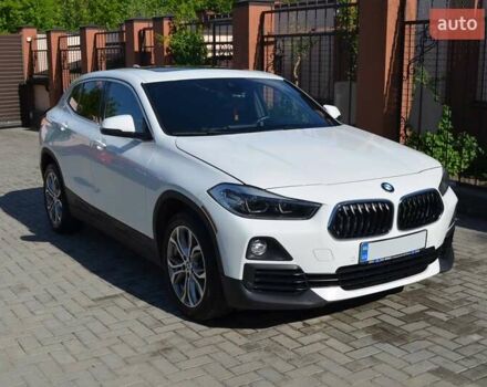 Белый БМВ X2, объемом двигателя 2 л и пробегом 74 тыс. км за 21900 $, фото 1 на Automoto.ua
