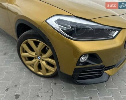 Жовтий БМВ X2, об'ємом двигуна 2 л та пробігом 63 тис. км за 18850 $, фото 31 на Automoto.ua