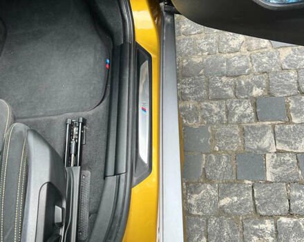 Желтый БМВ X2, объемом двигателя 2 л и пробегом 96 тыс. км за 30800 $, фото 10 на Automoto.ua