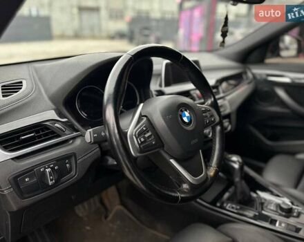 Жовтий БМВ X2, об'ємом двигуна 2 л та пробігом 63 тис. км за 18850 $, фото 23 на Automoto.ua