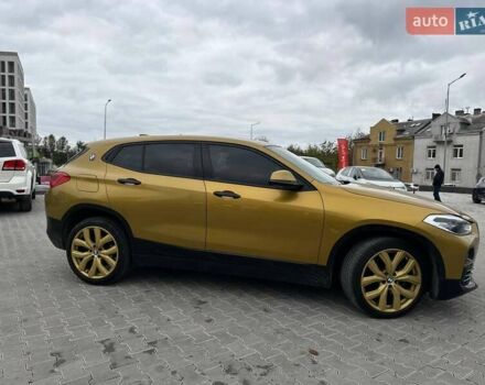 Жовтий БМВ X2, об'ємом двигуна 2 л та пробігом 63 тис. км за 18850 $, фото 30 на Automoto.ua
