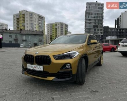Жовтий БМВ X2, об'ємом двигуна 2 л та пробігом 63 тис. км за 18850 $, фото 35 на Automoto.ua