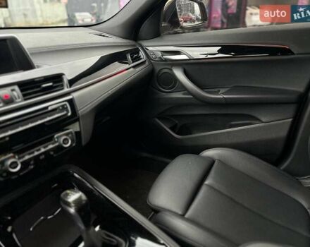 Жовтий БМВ X2, об'ємом двигуна 2 л та пробігом 63 тис. км за 18850 $, фото 15 на Automoto.ua