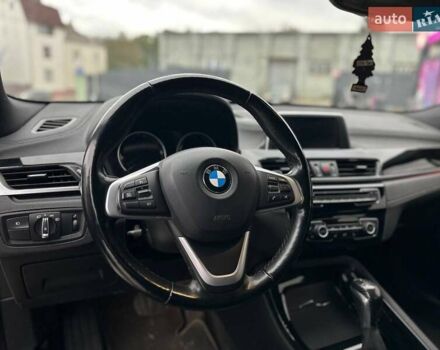 Жовтий БМВ X2, об'ємом двигуна 2 л та пробігом 63 тис. км за 18850 $, фото 22 на Automoto.ua