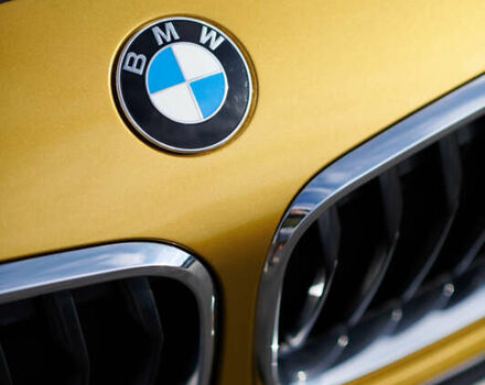 Желтый БМВ X2, объемом двигателя 2 л и пробегом 66 тыс. км за 33500 $, фото 11 на Automoto.ua