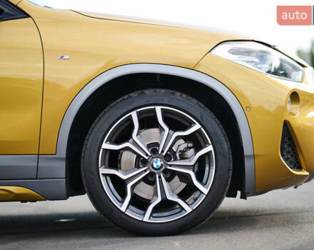 Желтый БМВ X2, объемом двигателя 2 л и пробегом 66 тыс. км за 33500 $, фото 12 на Automoto.ua