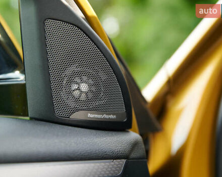 Желтый БМВ X2, объемом двигателя 2 л и пробегом 66 тыс. км за 33500 $, фото 23 на Automoto.ua