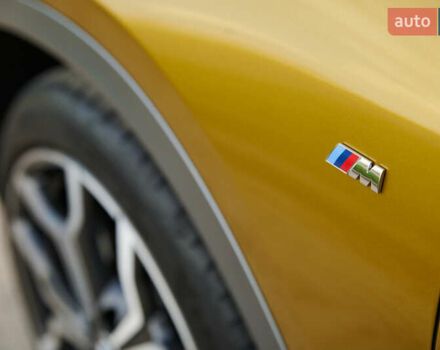 Желтый БМВ X2, объемом двигателя 2 л и пробегом 66 тыс. км за 33500 $, фото 3 на Automoto.ua