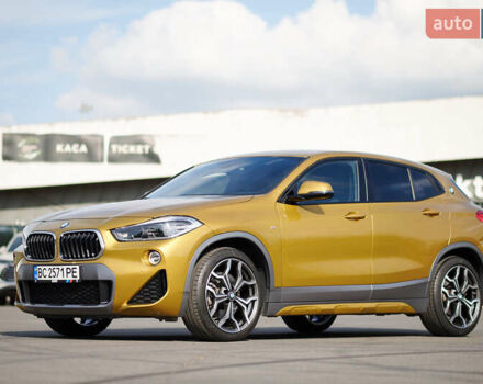 Желтый БМВ X2, объемом двигателя 2 л и пробегом 66 тыс. км за 33500 $, фото 6 на Automoto.ua