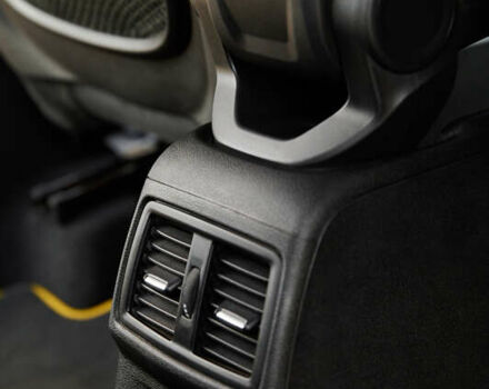 Желтый БМВ X2, объемом двигателя 2 л и пробегом 66 тыс. км за 33500 $, фото 22 на Automoto.ua