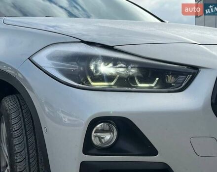 Серый БМВ X2, объемом двигателя 2 л и пробегом 64 тыс. км за 19640 $, фото 12 на Automoto.ua