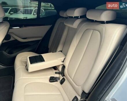 Серый БМВ X2, объемом двигателя 2 л и пробегом 64 тыс. км за 19640 $, фото 34 на Automoto.ua