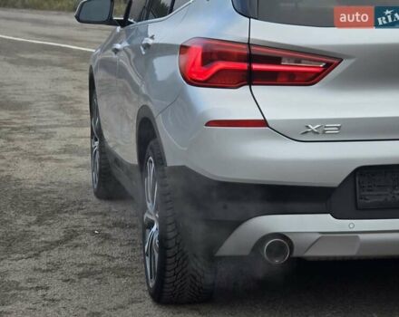 Сірий БМВ X2, об'ємом двигуна 2 л та пробігом 57 тис. км за 21499 $, фото 24 на Automoto.ua