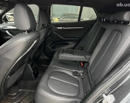 Серый БМВ X2, объемом двигателя 2 л и пробегом 130 тыс. км за 21990 $, фото 35 на Automoto.ua