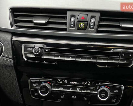 Серый БМВ X2, объемом двигателя 2 л и пробегом 145 тыс. км за 21500 $, фото 16 на Automoto.ua