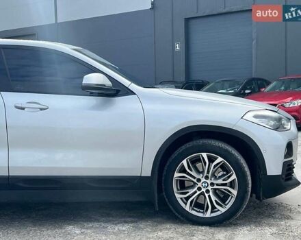 Серый БМВ X2, объемом двигателя 2 л и пробегом 64 тыс. км за 19640 $, фото 10 на Automoto.ua