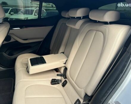 Сірий БМВ X2, об'ємом двигуна 2 л та пробігом 64 тис. км за 19640 $, фото 34 на Automoto.ua