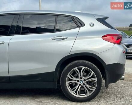 Серый БМВ X2, объемом двигателя 2 л и пробегом 64 тыс. км за 19640 $, фото 4 на Automoto.ua