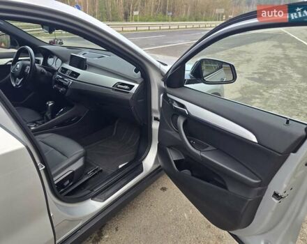 Сірий БМВ X2, об'ємом двигуна 2 л та пробігом 57 тис. км за 21499 $, фото 57 на Automoto.ua