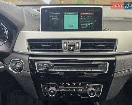 Сірий БМВ X2, об'ємом двигуна 2 л та пробігом 57 тис. км за 21499 $, фото 76 на Automoto.ua