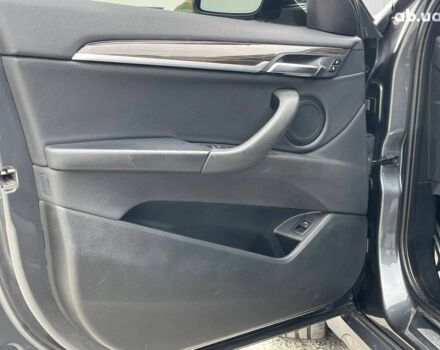 Серый БМВ X2, объемом двигателя 2 л и пробегом 130 тыс. км за 21990 $, фото 4 на Automoto.ua