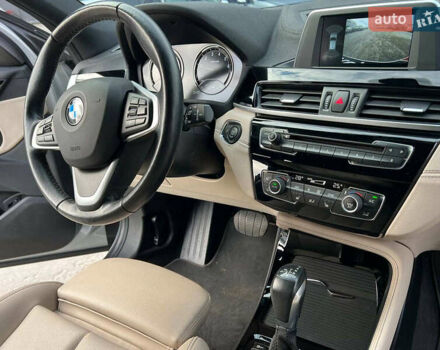Серый БМВ X2, объемом двигателя 2 л и пробегом 64 тыс. км за 19640 $, фото 43 на Automoto.ua