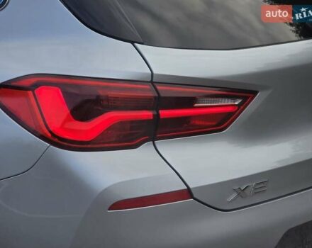Сірий БМВ X2, об'ємом двигуна 2 л та пробігом 57 тис. км за 21499 $, фото 25 на Automoto.ua