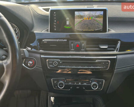 Серый БМВ X2, объемом двигателя 2 л и пробегом 87 тыс. км за 24000 $, фото 16 на Automoto.ua