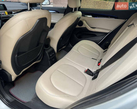 Сірий БМВ X2, об'ємом двигуна 2 л та пробігом 133 тис. км за 22700 $, фото 24 на Automoto.ua