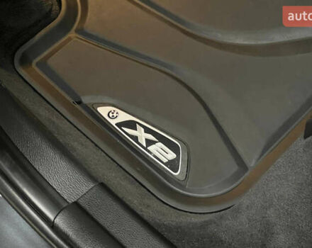 Серый БМВ X2, объемом двигателя 2 л и пробегом 145 тыс. км за 21500 $, фото 19 на Automoto.ua