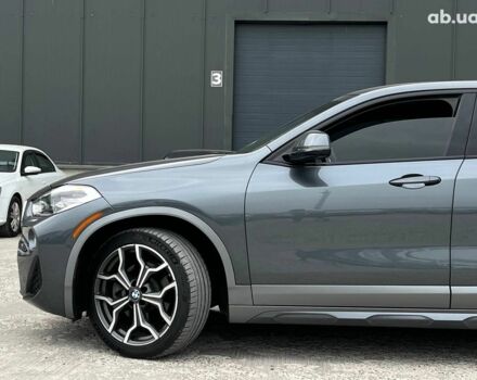 Серый БМВ X2, объемом двигателя 2 л и пробегом 130 тыс. км за 21990 $, фото 6 на Automoto.ua